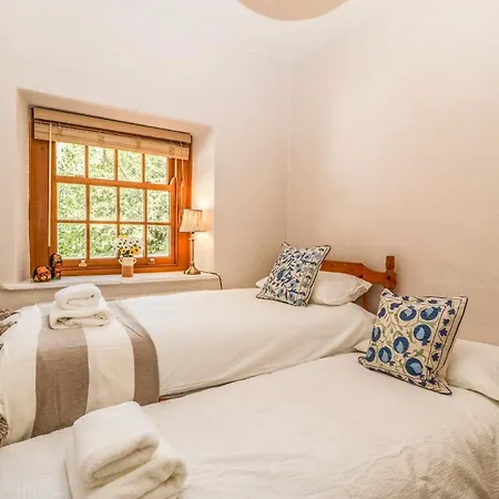 Redwood Holiday home Bristol